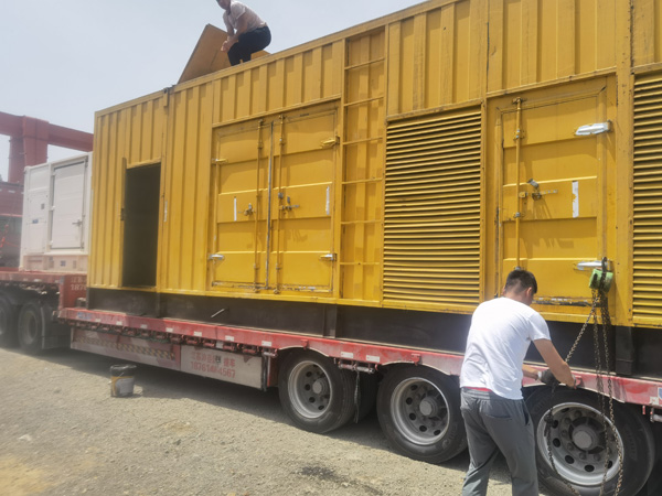 三元除了负载情况和发动机维护,还有哪些因素会影响 200kw 柴油发电机的油耗?